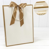 Пакет подарочный с лентой 31*42*12 210г Белый 1/10 1/80 Арт: 000504A/1