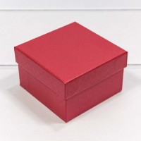 Коробка Квадратная 9*9*5,5 с подушкой внутри "Ромбики" Красный 1/12 1/240 Арт: 61299/1