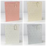 Пакет подарочный с тиснением "Цветочки" (микс) 31*42*12 210г 1/20 1/80 Арт: 000546A - Пакет подарочный с тиснением "Цветочки" (микс) 31*42*12 210г 1/20 1/80 Арт: 000546A