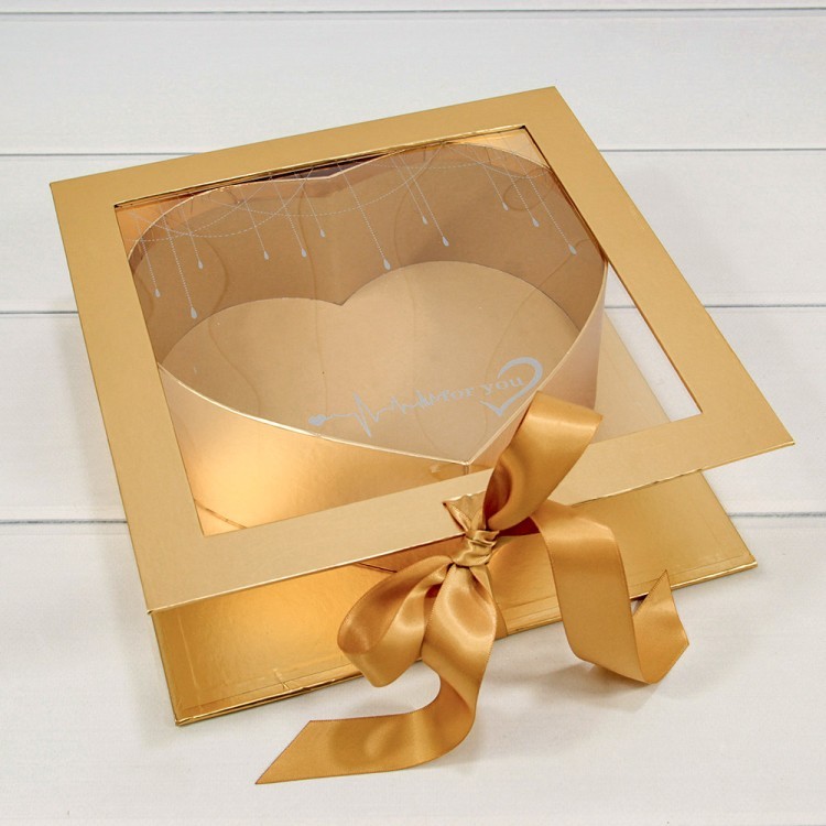 Коробка Квадратная 25,3*25,2*8,2 с окошком "Сердце" Золотой 1/36 Арт: 720113/3