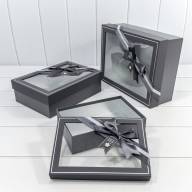 Коробки Прямоугольные Набор 1/3 33,5*25*11,5 с окошком и бантом Серый 1/12 Арт: 720630/2 - Коробки Прямоугольные Набор 1/3 33,5*25*11,5 с окошком и бантом Серый 1/12 Арт: 720630/2