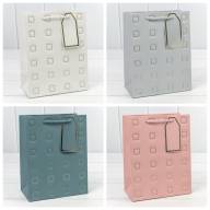 Пакет подарочный с тиснением "Квадратики" (микс) 18*23*10 210г 1/20 1/360 Арт: 000881E - Пакет подарочный с тиснением "Квадратики" (микс) 18*23*10 210г 1/20 1/360 Арт: 000881E