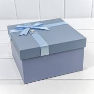 Коробки Квадратные Набор 1/3 21*21*12,3 с бантиком и цветочком Синий 1/18 Арт: 721621/2 - Коробки Квадратные Набор 1/3 21*21*12,3 с бантиком и цветочком Синий 1/18 Арт: 721621/2