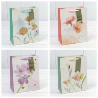 Пакет подарочный с тиснением "Цветы акварель" (микс) 18*23*10 210г 1/20 1/360 Арт: 000227E
